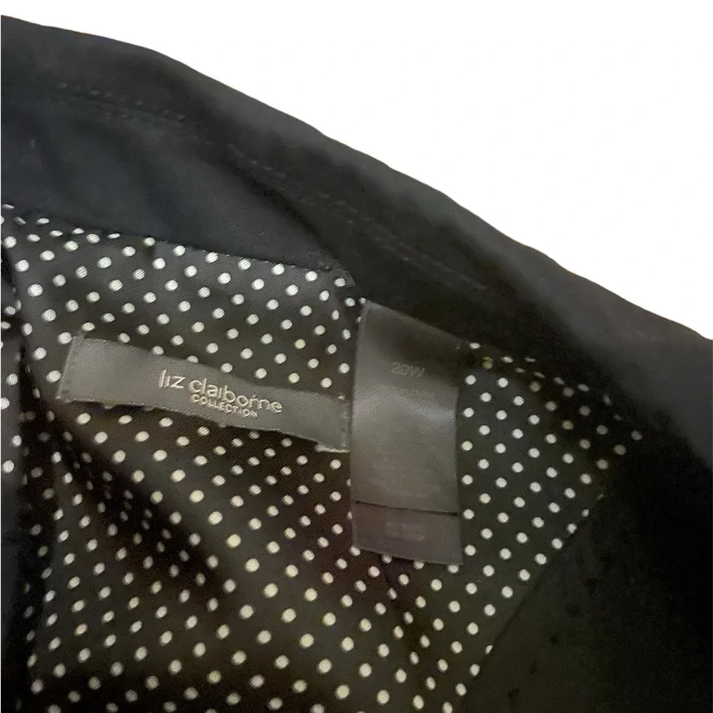 Black Liz Claiborne button up blazer - Picture 5 of 5